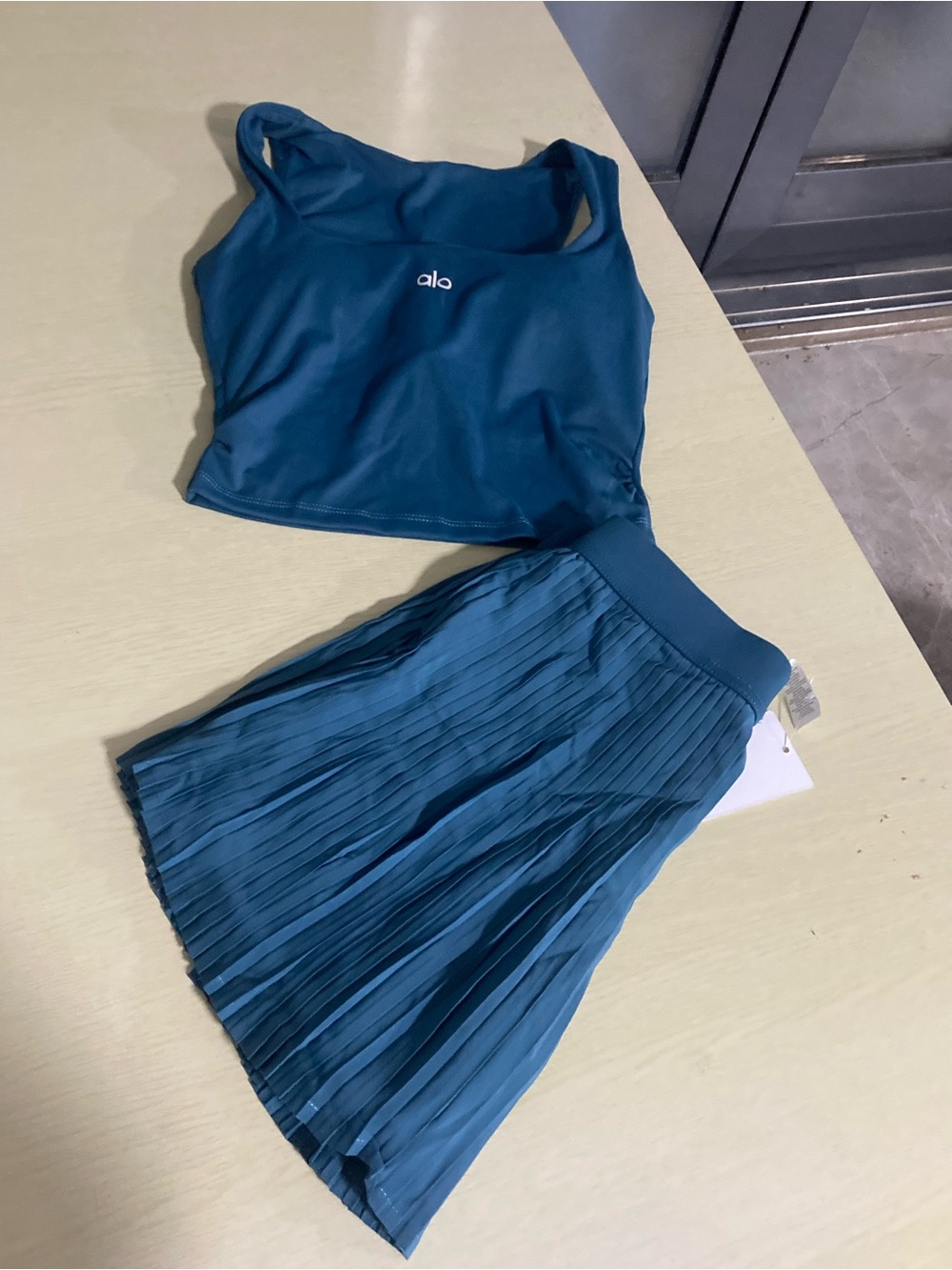ALO Yoga Teal Pleated Midi Skirt - Picture 5 of 6
